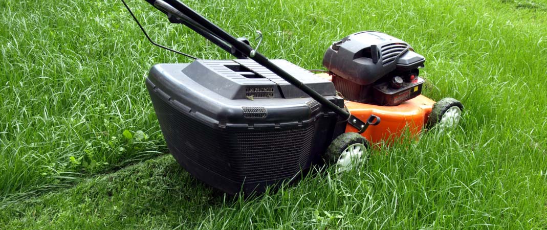 Mowing Service in Pleasant Hill, IA