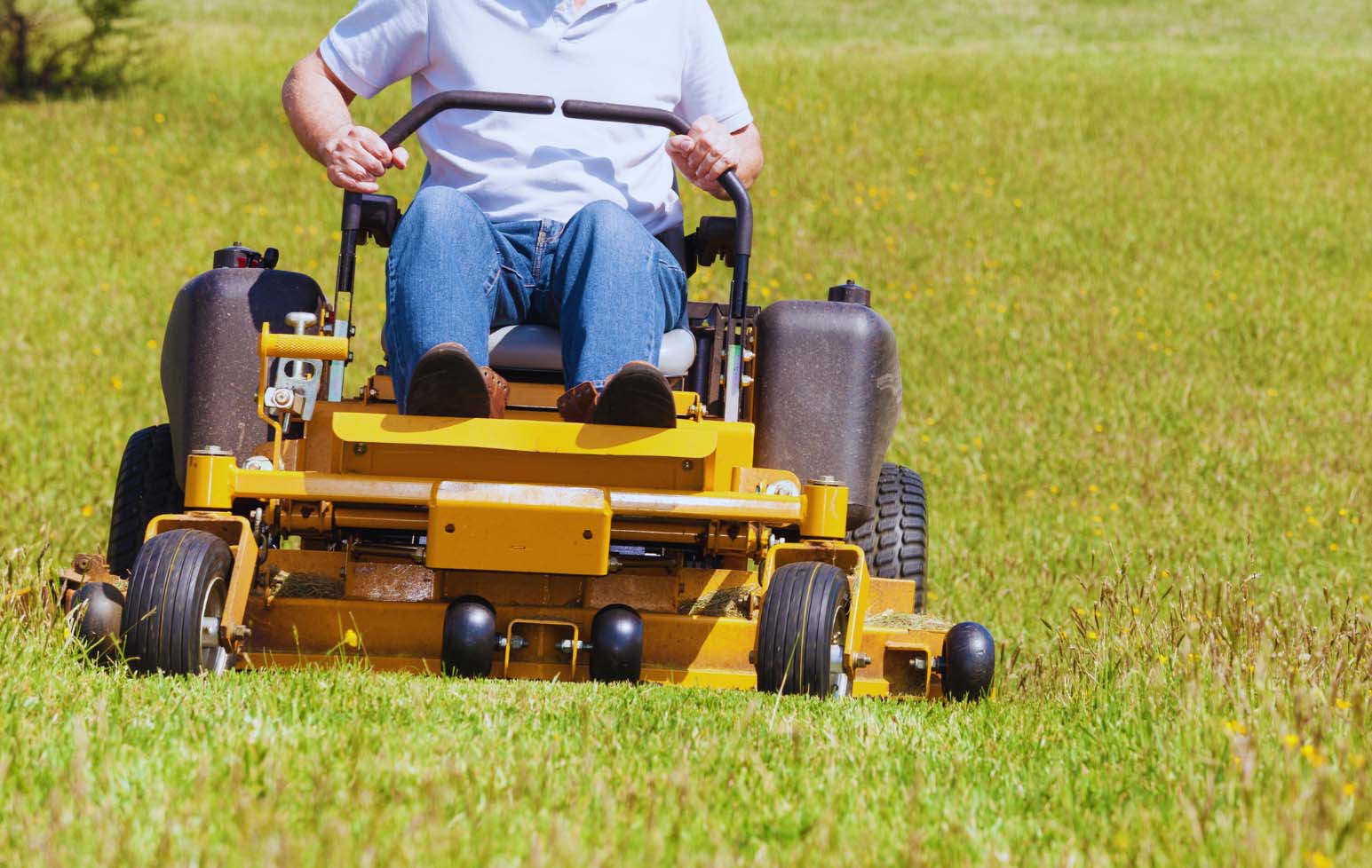 Commercial Mowing Service in West Des Moines, Urbandale, Clive